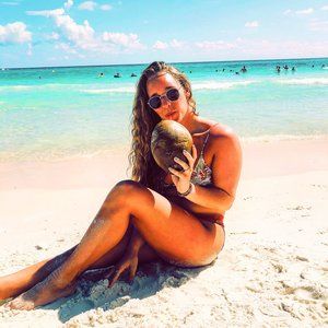 Meet your Posher, Leah